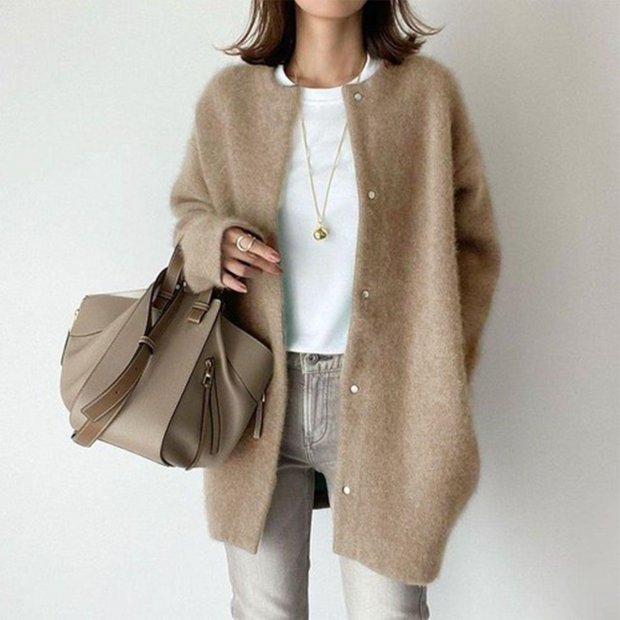 Brushed Wool Women's Cardigan with Snap Closures – Elegant Layering Piece for All Occasions
