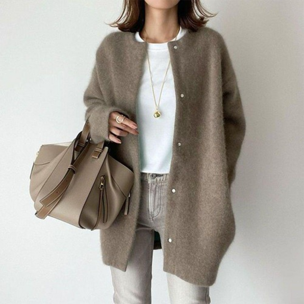 Brushed Wool Women's Cardigan with Snap Closures – Elegant Layering Piece for All Occasions