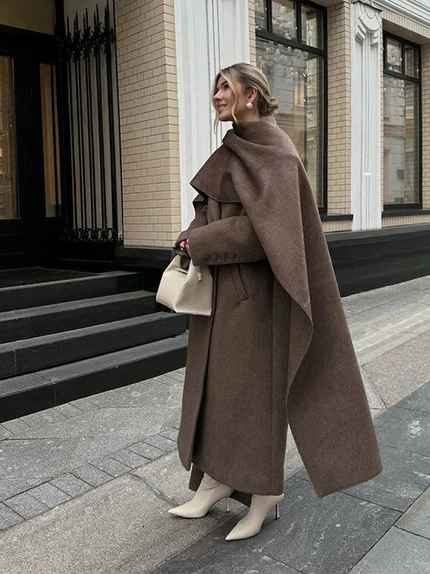 Elegant Drape Coat with Double-Breasted Design – Luxe Statement Outerwear for Cooler Seasons