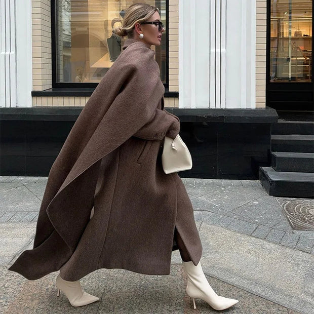Elegant Drape Coat with Double-Breasted Design – Luxe Statement Outerwear for Cooler Seasons