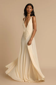 Elegant Women's Black Maxi Dress with Plunging V-Neckline and Open-Back Design – Size M