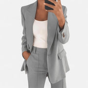 Elegant Women's Suit – Tailored Two-Piece Pant Suit with Blazer and Trousers for Modern Sophistication