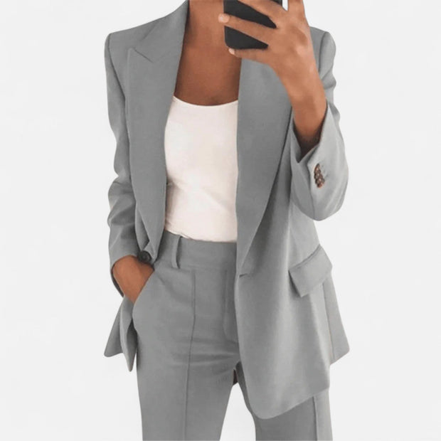 Elegant Women's Suit – Tailored Two-Piece Pant Suit with Blazer and Trousers for Modern Sophistication