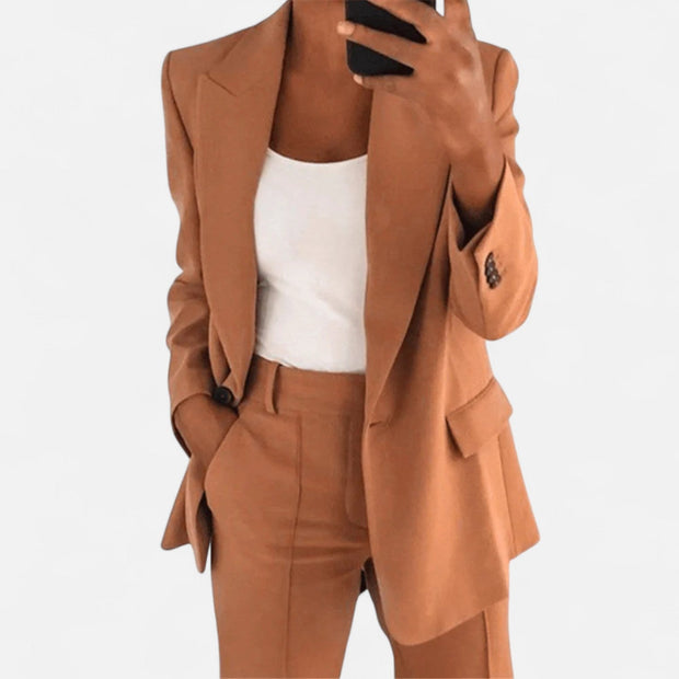 Elegant Women's Suit – Tailored Two-Piece Pant Suit with Blazer and Trousers for Modern Sophistication