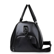 Valmora Vegan Leather Travel Bag Black – Elegance and Practicality for Your Adventures-Cramta