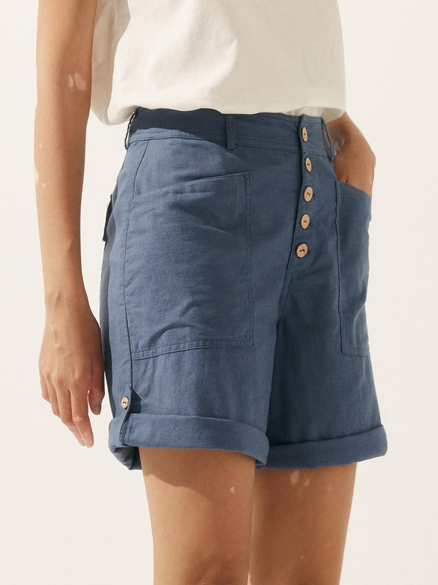 Linen Button-Fly Quarter Shorts for Women – Comfortable and Stylish Fit