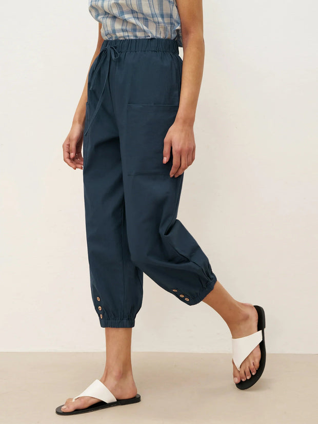 Linen Cropped Trousers for Women, Tapered Leg with Patch Pockets – Comfortable and Versatile Women's Pants
