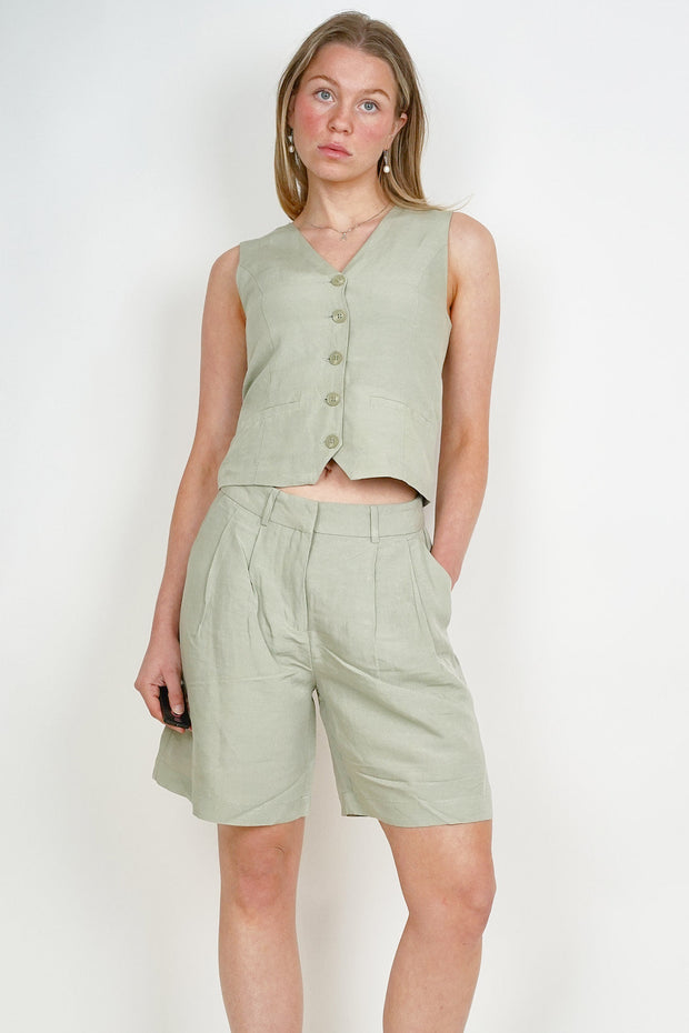 Linen Look Khaki Shorts for Men – Stylish and Comfortable Summer Wear