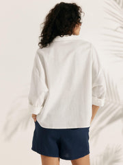 Linen Oversized Women's Shirt with V-Neck, Rounded Hem, and Front Pocket – Comfortable and Stylish