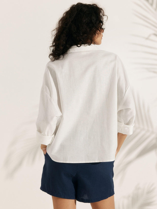 Linen Oversized Women's Shirt with V-Neck, Rounded Hem, and Front Pocket – Comfortable and Stylish