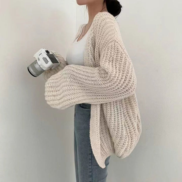 Oversized Chunky Knit Cardigan for Women with Balloon Sleeves – Cozy Layering Essential Womens Jumper