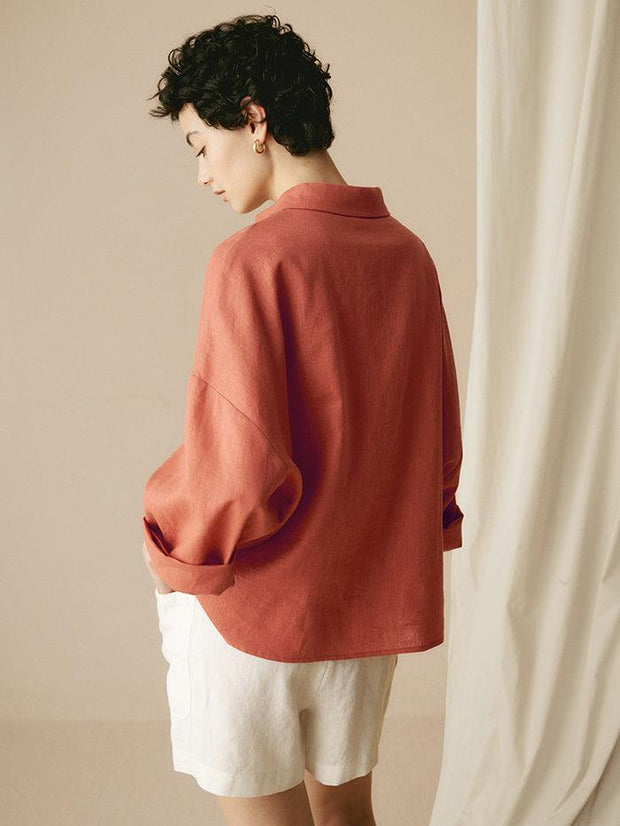 Oversized Women's Linen Shirt with V-Neck, Rounded Hem, and Side Pockets for Effortless Style