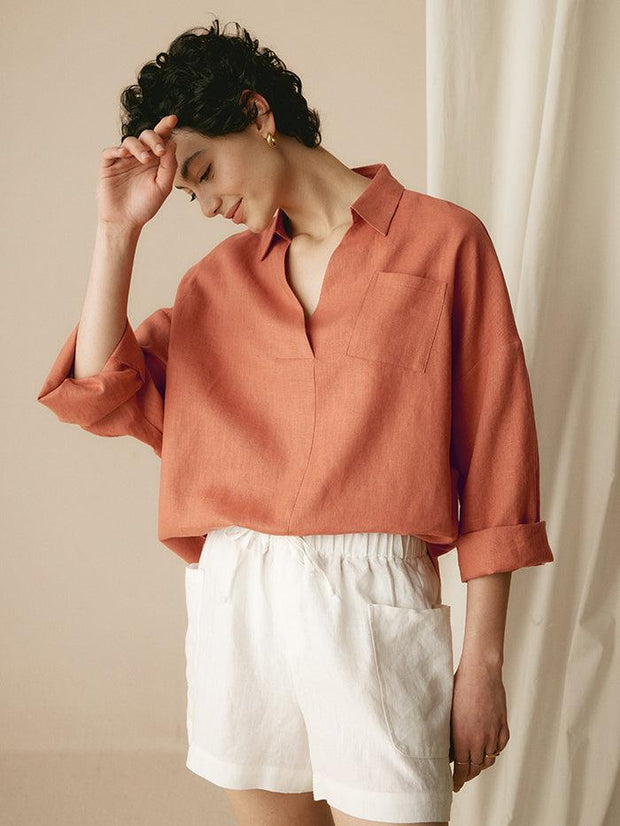 Oversized Women's Linen Shirt with V-Neck, Rounded Hem, and Side Pockets for Effortless Style