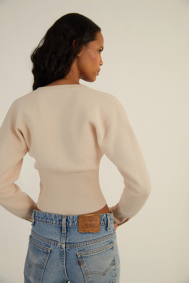 Sculpted Knit Cardigan with Ribbed Waist and Snap Buttons – Casual Chic Outerwear