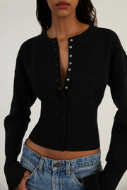 Sculpted Knit Cardigan with Ribbed Waist and Snap Buttons – Casual Chic Outerwear