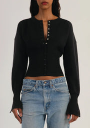 Sculpted Knit Cardigan with Ribbed Waist and Snap Buttons – Casual Chic Outerwear