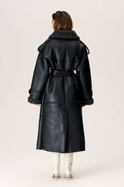 Shearling Trench Coat with Oversized Collar and Sculpted Waist Belt – Luxurious Cold-Weather Outerwear