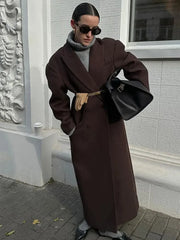 Structured Longline Coat with Padded Shoulders – Elegant Winter Outerwear