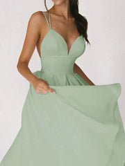Mandy Midi Dress - Chic and Comfortable with Backless and V-Neck for an Elegant Look-Cramta