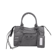 Genuine Leather Handbag – Classic Elegance and Handcrafted Finish for a Refined Style-Cramta