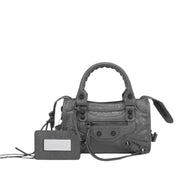 Genuine Leather Handbag – Classic Elegance and Handcrafted Finish for a Refined Style-Cramta