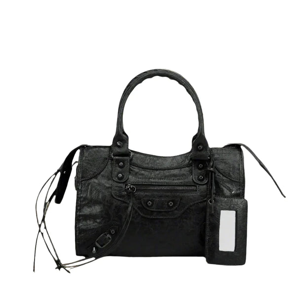 Genuine Leather Handbag – Classic Elegance and Handcrafted Finish for a Refined Style-Cramta