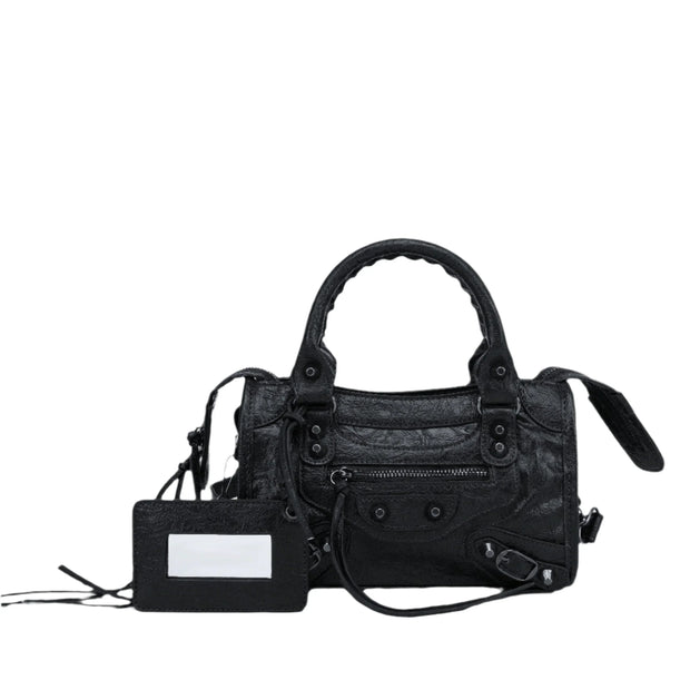 Genuine Leather Handbag – Classic Elegance and Handcrafted Finish for a Refined Style-Cramta